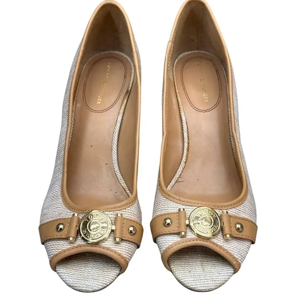 Tommy Hilfiger Tatiana Tweed Gold Brand Logo Cork Wedge Peep Toe Pumps Women 8.5
